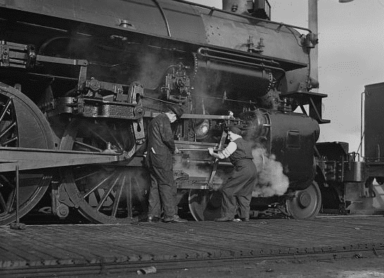 Railroad worker. Image Source: Library of Congress.