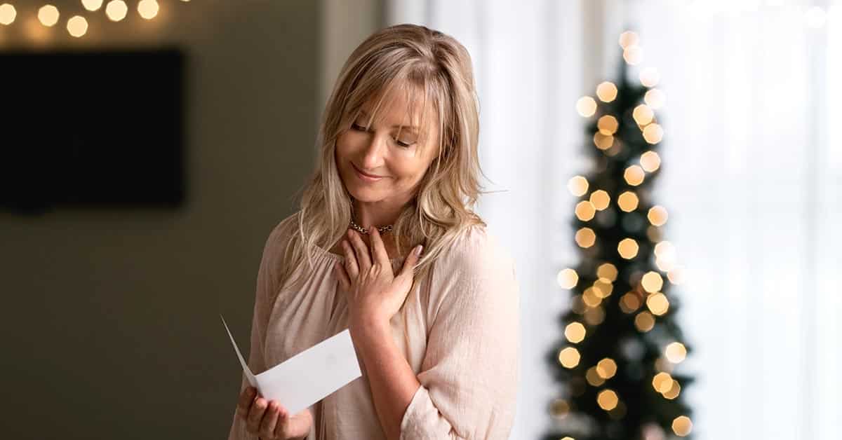 7 Ideas to Turn Your Christmas Card into a Genealogy Keepsake
